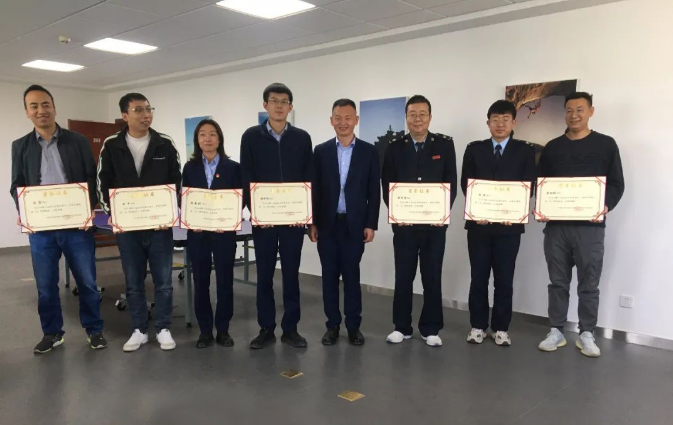 市產(chǎn)投集團團委舉辦“慶五一、迎五四”球類(lèi)聯(lián)誼比賽(圖3)
